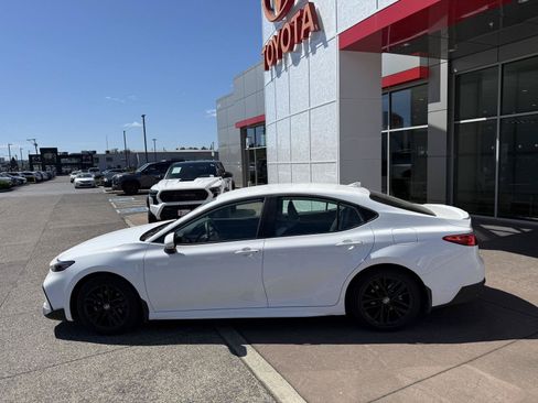 Used 2026 Toyota Camry SE w/ Convenience Package FWD image 3