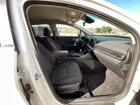 Used 2024 Kia Sportage LX image 28