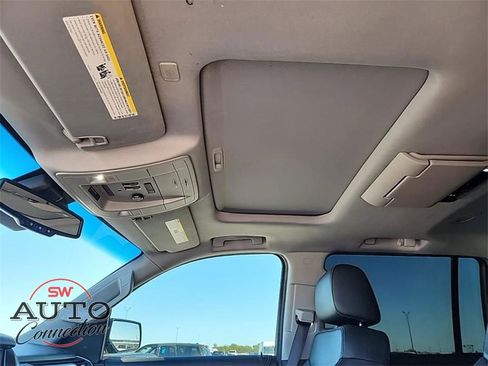 Used 2019 GMC Yukon XL SLT w/ Open Road Package image 19