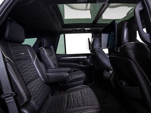 Used 2026 Cadillac Escalade V w/ LPO, Floor Liner Package AWD/4WD image 19