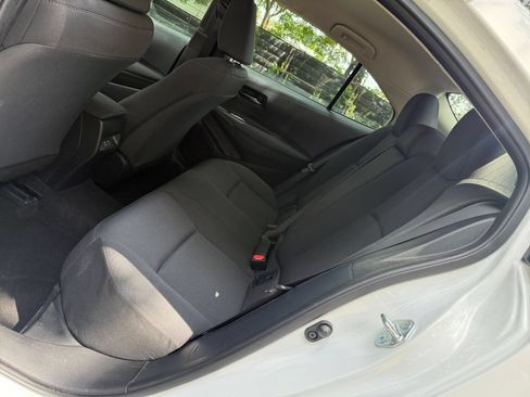 Used 2025 Toyota Corolla LE FWD image 34