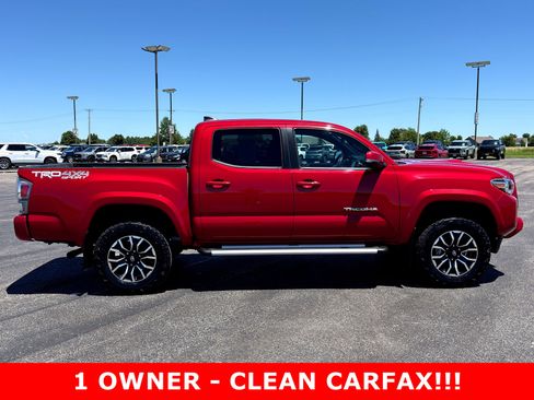 Used 2020 Toyota Tacoma TRD Sport AWD/4WD image 2