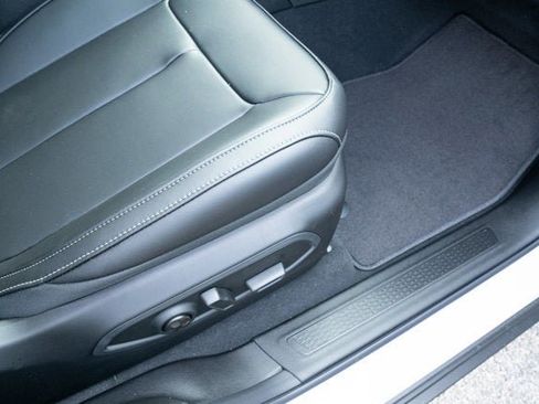 New 2026 Jeep Grand Cherokee Limited image 43