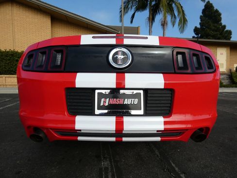 Used 2013 Ford Mustang Convertible image 10