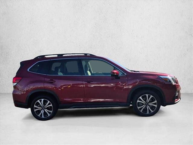 Used 2022 Subaru Forester Limited AWD/4WD image 4
