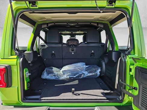 Used 2025 Jeep Wrangler Unlimited Rubicon 392 image 7