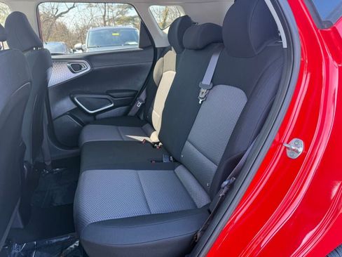 Used 2022 Kia Soul LX image 21