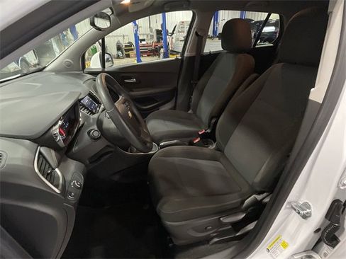 Used 2020 Chevrolet Trax LS w/ Tint and Cruise Package image 17