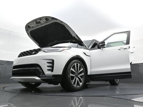 Used 2023 Land Rover Discovery HSE R-Dynamic AWD/4WD image 41