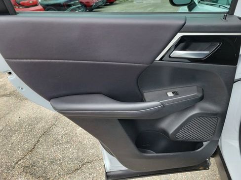 Used 2023 Mitsubishi Outlander SE FWD image 15