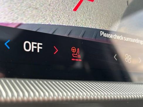 Certified 2025 Ford Explorer ST image 37