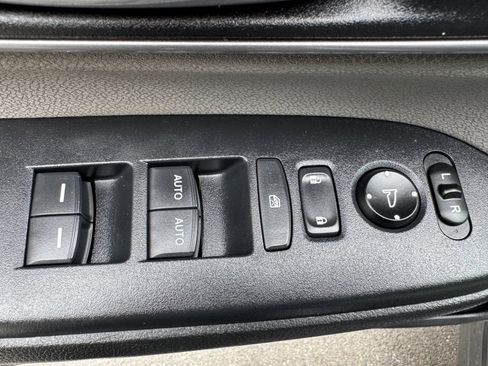 Used 2017 Honda CR-V EX image 13