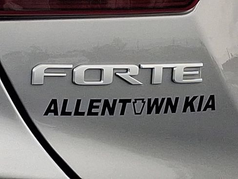 Used 2024 Kia Forte GT-Line w/ GT-Line Premium Package FWD image 30