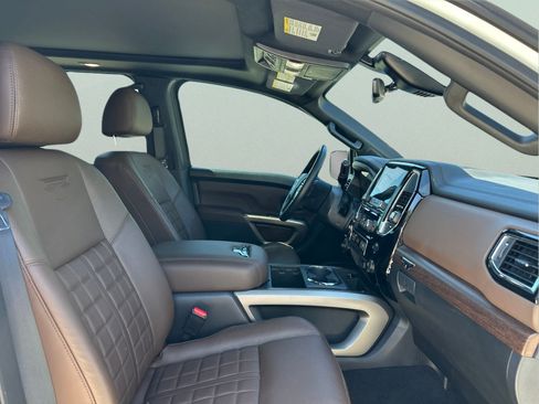Used 2023 Nissan Titan Platinum Reserve w/ Moonroof Package AWD/4WD image 12