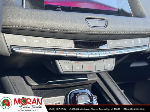 Certified 2023 Cadillac XT4 Luxury w/ Cold Weather Package AWD/4WD image 24