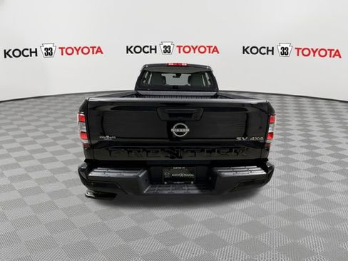 Used 2022 Nissan Frontier SV w/ Technology Package image 7
