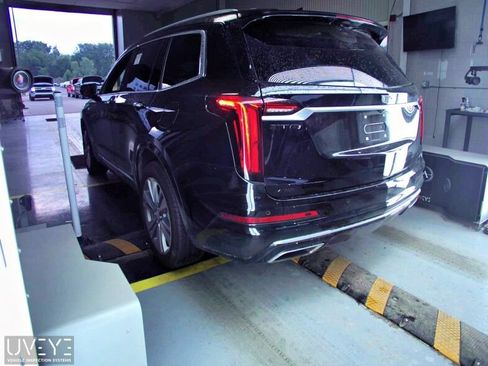 Used 2024 Cadillac XT6 Premium Luxury w/ LPO, Floor Liner Package AWD/4WD image 2