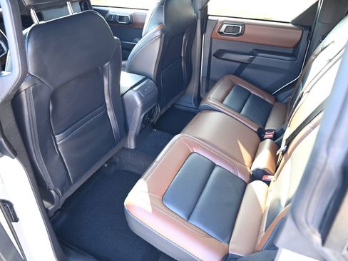 Used 2024 Ford Bronco Outer Banks image 37