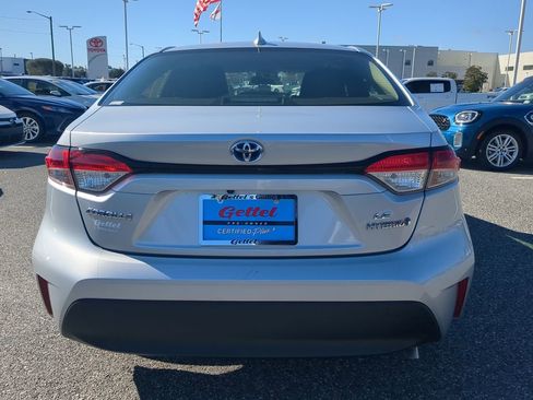 Used 2023 Toyota Corolla XLE image 14