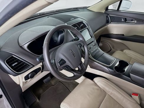 Used 2017 Lincoln MKX Reserve FWD image 4