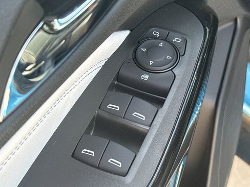 New 2026 Chevrolet Trax LT w/ LPO, Blackout Package FWD image 13