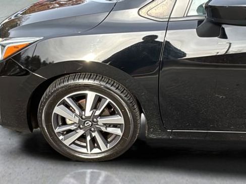 Used 2023 Nissan Versa SV image 33