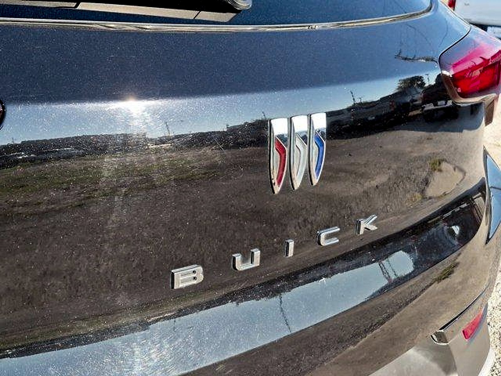 Used 2024 Buick Encore GX Preferred w/ Comfort Package FWD image 27