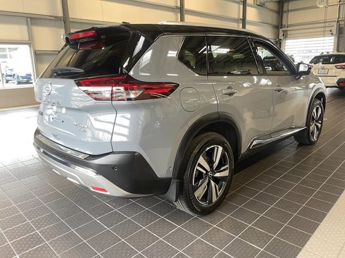 Used 2023 Nissan Rogue Platinum image 17