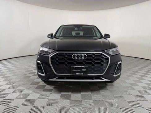 Used 2023 Audi Q5 2.0T Premium Plus w/ Premium Plus Package AWD/4WD image 2