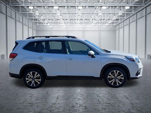 Used 2022 Subaru Forester Limited AWD/4WD image 6