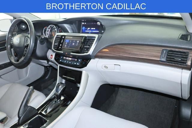 Used 2017 Honda Accord Touring image 29