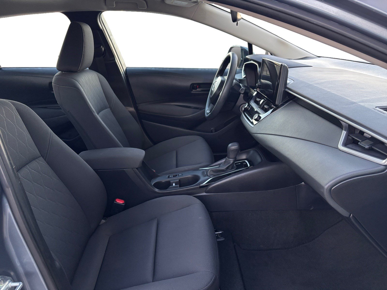 Used 2024 Toyota Corolla LE FWD image 15