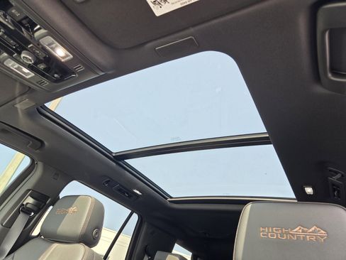 New 2026 Chevrolet Tahoe High Country image 12