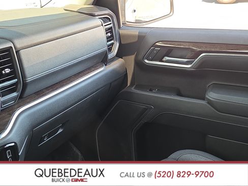 Used 2024 GMC Sierra 1500 Elevation w/ LPO, Elevation Black Package AWD/4WD image 23
