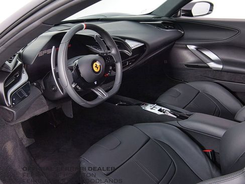 Used 2023 Ferrari SF90 Stradale AWD/4WD image 4