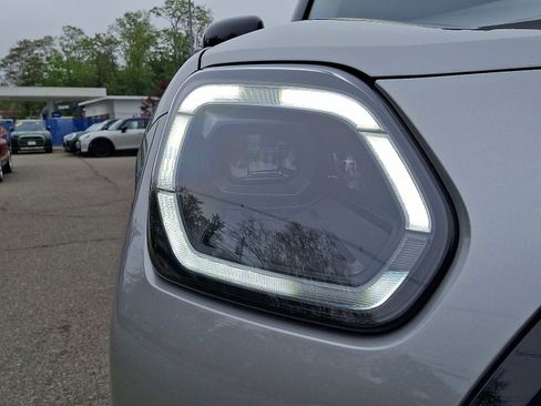 Used 2025 MINI Cooper Countryman S image 9