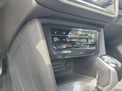 Used 2023 Volkswagen Tiguan SE R-Line FWD image 21