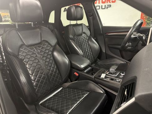 Used 2019 Audi SQ5 Prestige w/ Prestige Package AWD/4WD image 38