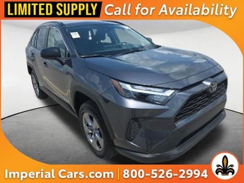 Used 2025 Toyota RAV4 LE AWD/4WD image 1