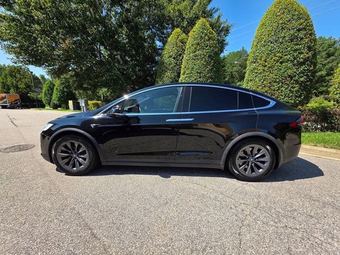 Used 2018 Tesla Model X 100D AWD/4WD image 2