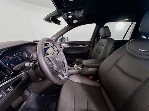 Used 2024 Cadillac XT6 Premium Luxury image 19
