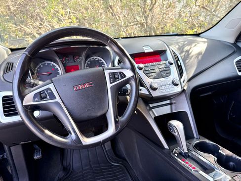 Used 2011 GMC Terrain SLT image 28