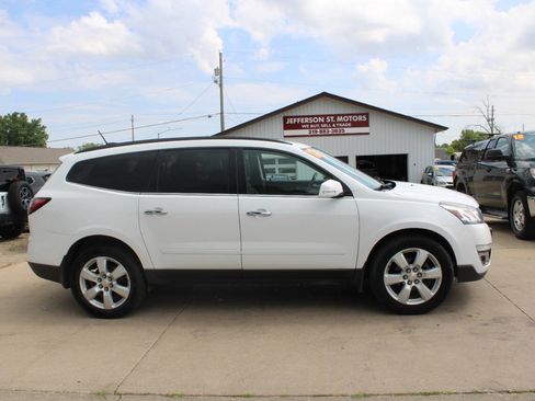 Used 2017 Chevrolet Traverse LT w/ Style and Technology Package AWD/4WD image 1