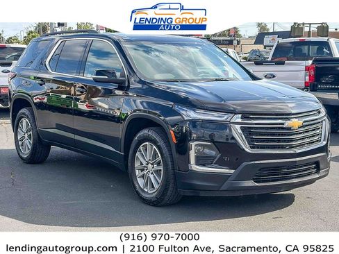 Used 2023 Chevrolet Traverse LT FWD image 5