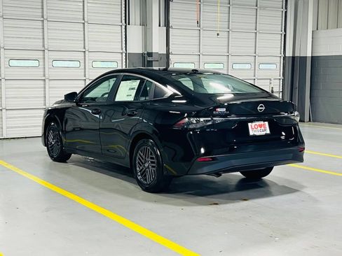 New 2027 Nissan Sentra SV FWD image 12