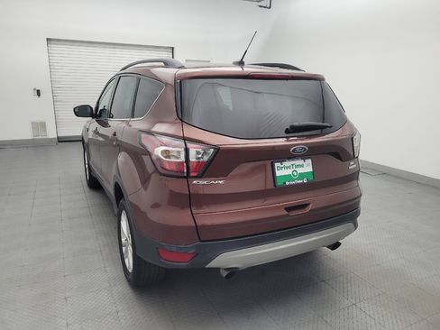 Used 2018 Ford Escape SE FWD image 6