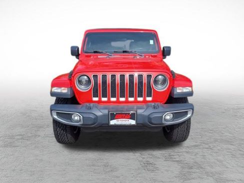 Used 2018 Jeep Wrangler Unlimited Sahara image 2
