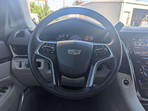 Used 2017 Cadillac Escalade Luxury image 12