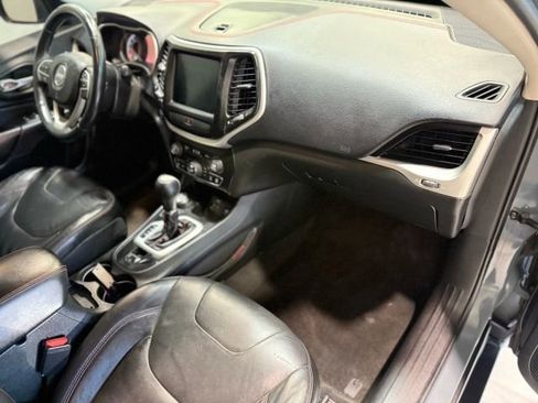 Used 2015 Jeep Cherokee Trailhawk w/ Comfort/Convenience Group image 74