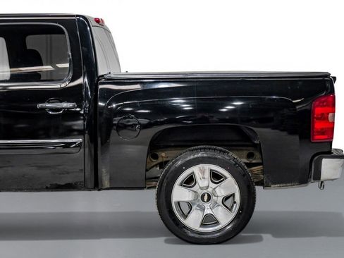 Used 2010 Chevrolet Silverado 1500 LT w/ Regional Value Package image 11